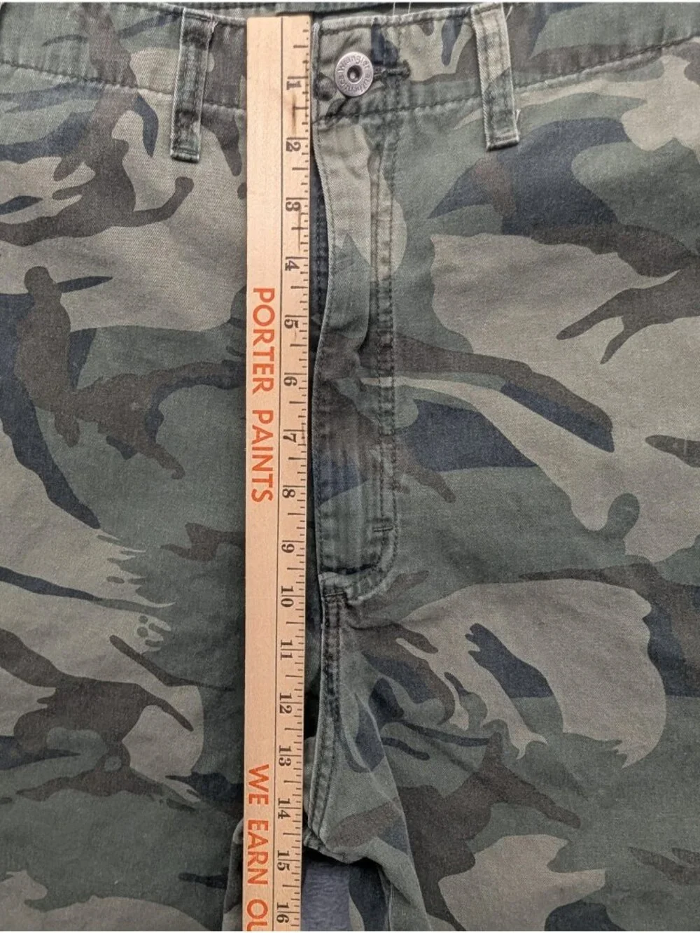 Wrangler Cargo Shorts Mens 46 Green Camo Relaxed Fit 10 Inseam Outdoor Casual